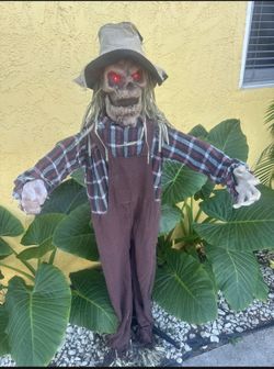 Halloween Scarecrow Animatronic