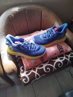 Steph Curry shoes size 9 1/2