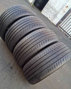 225 55 16 HANKOOK I'm selling this set of tires with 80% life left on all 4