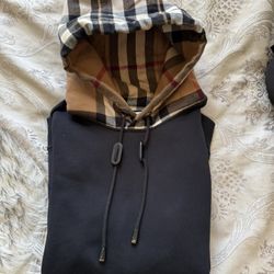 Men’s Burberry hoodie Size XS
