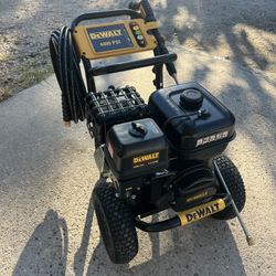 Dewalt 4400psi Gas Pressure Washer 