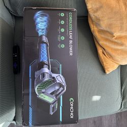 Comchoi Leaf Blower 2 Batteries And Charger.  Brand New.  100$ Cash 