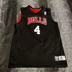 Mens small reversible Chicago Bulls jersey