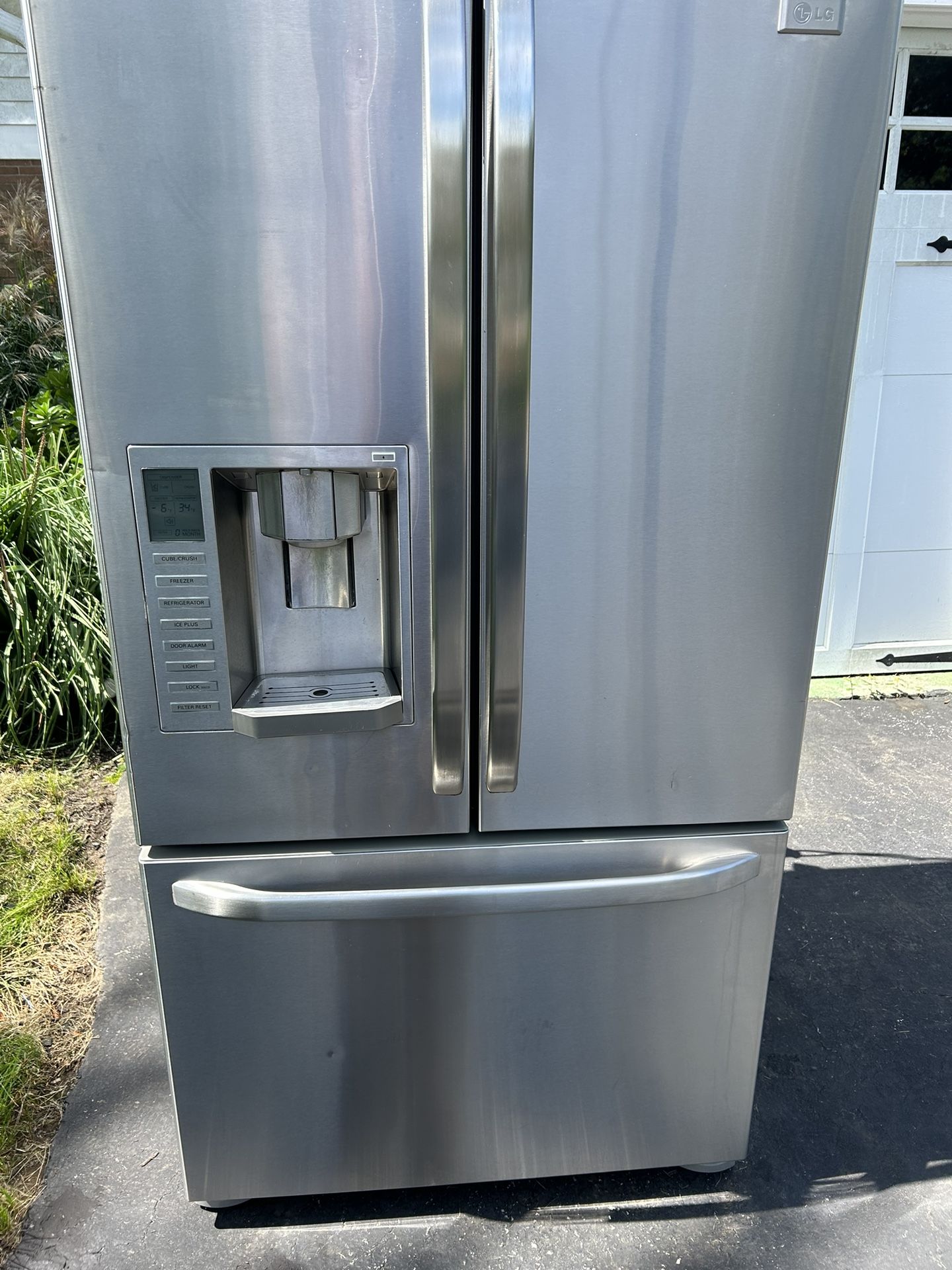 REFRIGERATOR