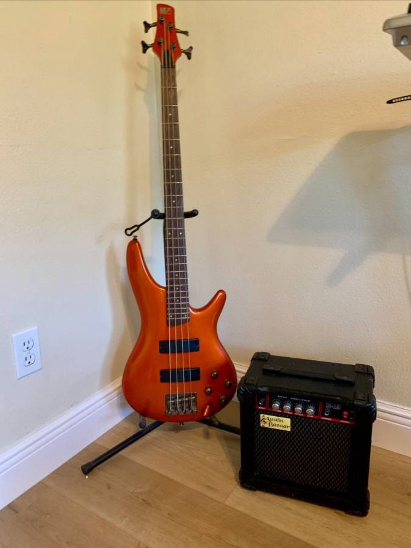 Ibanez SR300 Bass Combo Pack