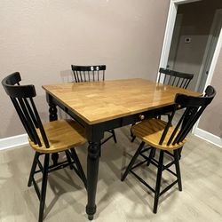 Dining Table W/4 Chairs