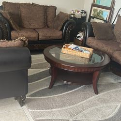 Living Room Set Including Rag And Coffee Table 