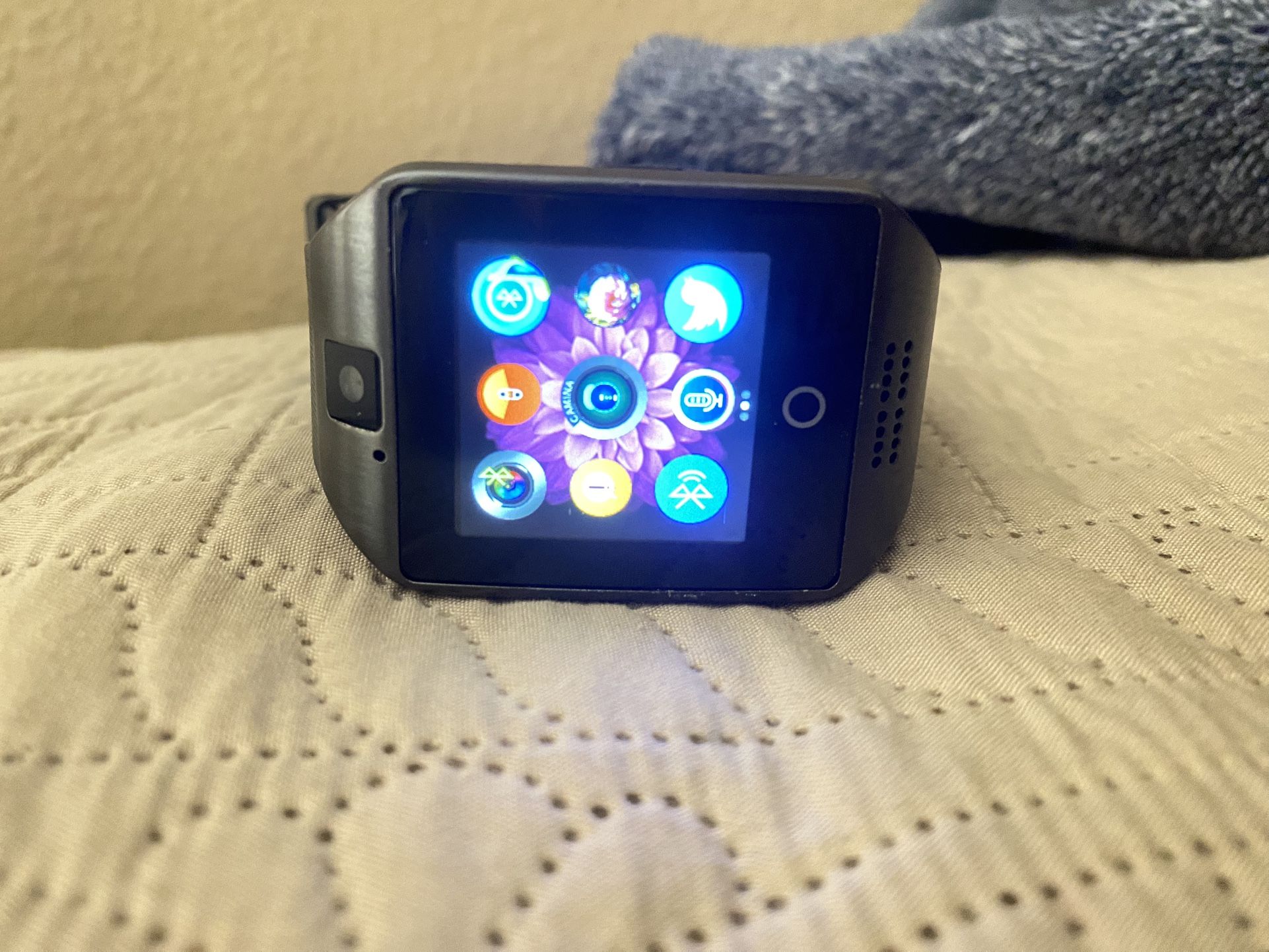 Q18 smart watch