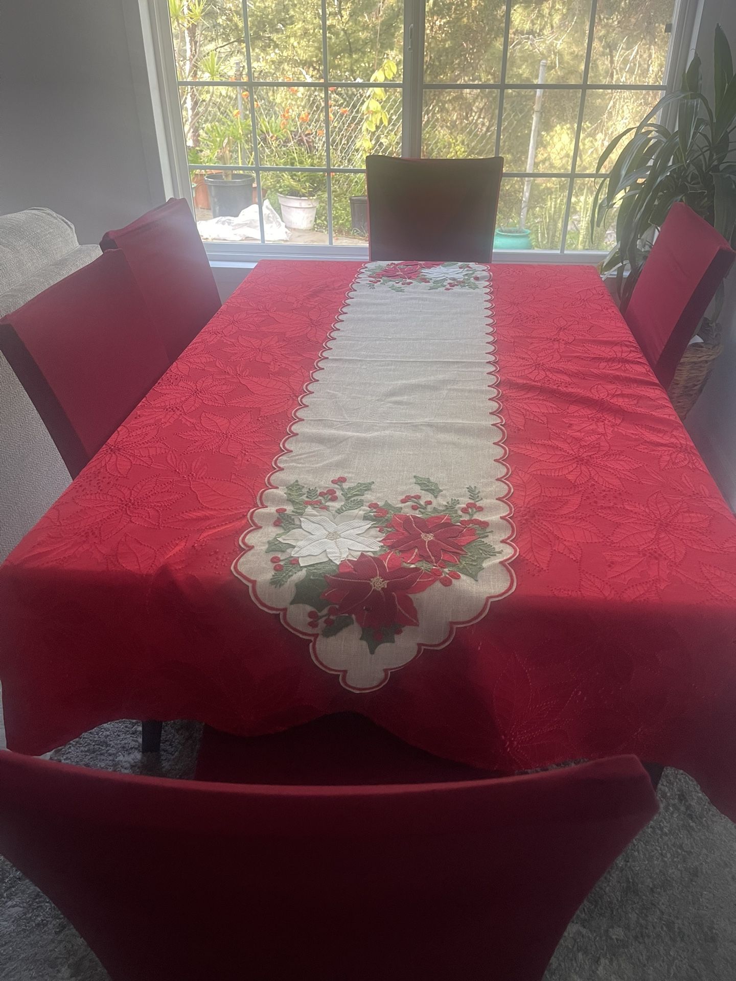 Dining table with 6 chairs