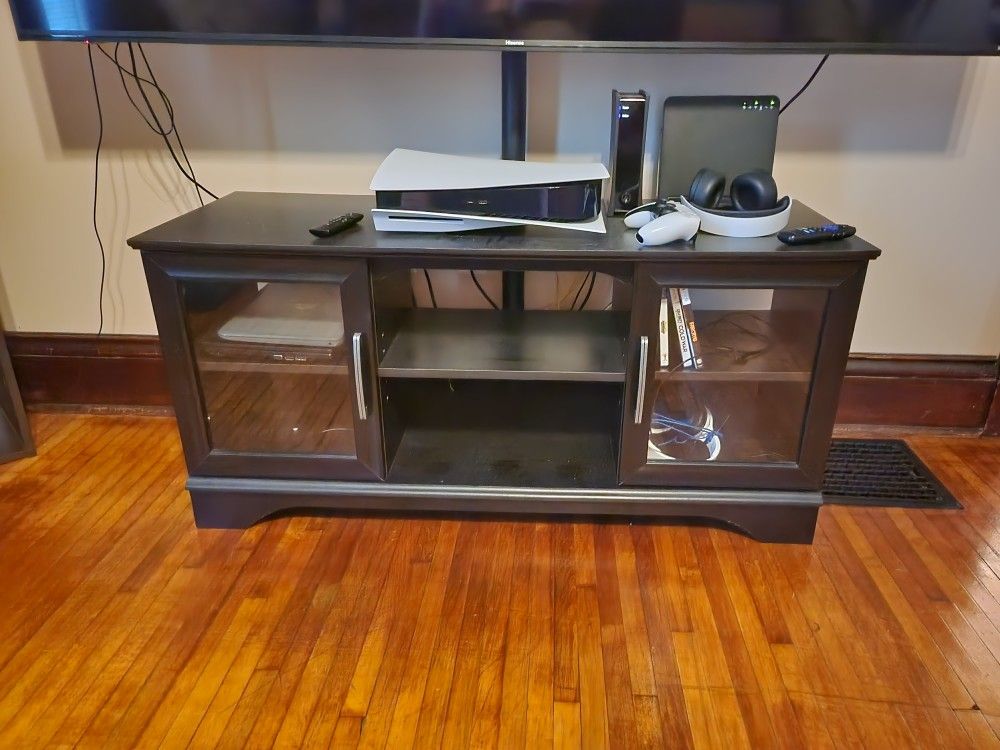 TV Stand With Mount