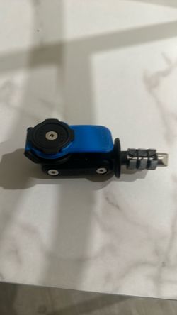 Quadlock ( Motorcycle stem lock )