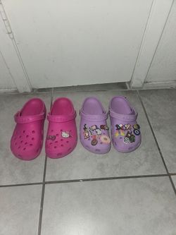 Women's crocs size 7