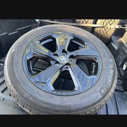 18” Toyota RAV4 Rims And Tires