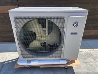 Nueva maquina friedrich mini-split heat pump condenser 24.000Btu/h solo es el motor necesita la cabesa pido $425