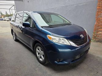 2011 Toyota Sienna