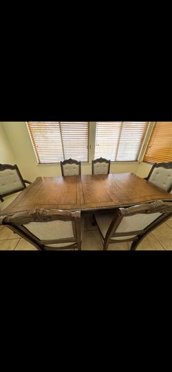 Comedor Ashley
