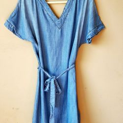 Signature B Denim Dress Women's Size M Medium  Short Sleeve  Fabric 