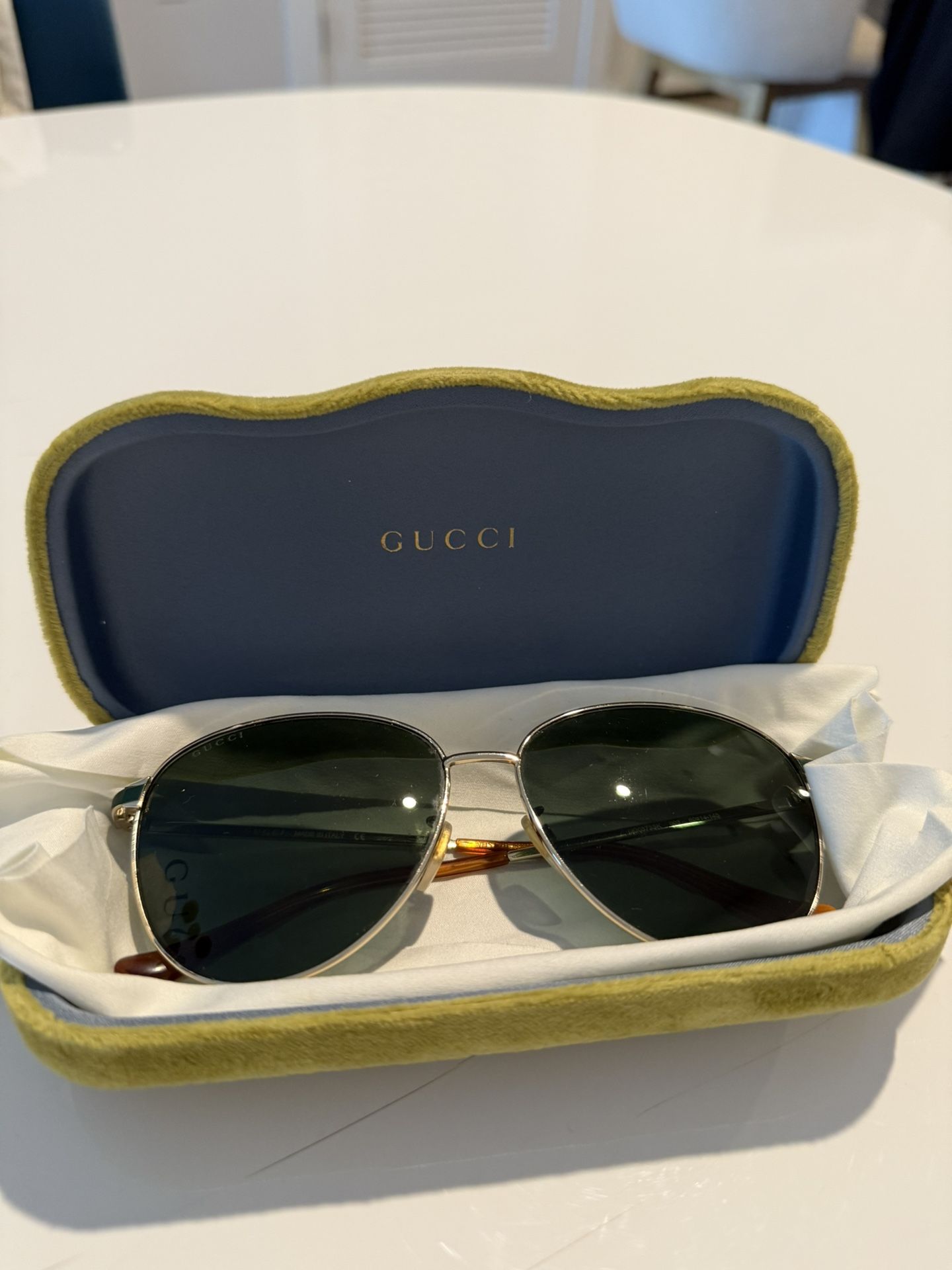 Authentic Gucci Aviator Sunglasses – Like New!