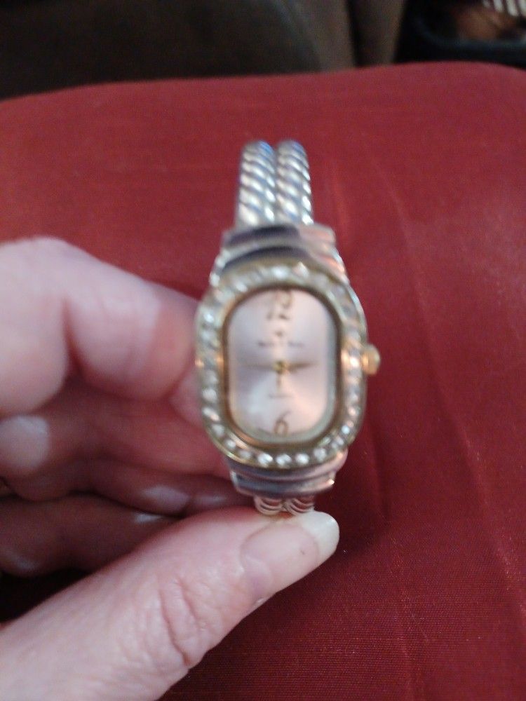 Very Nice Ladies Silver Diamond Accents Cuff Bracelet Watch