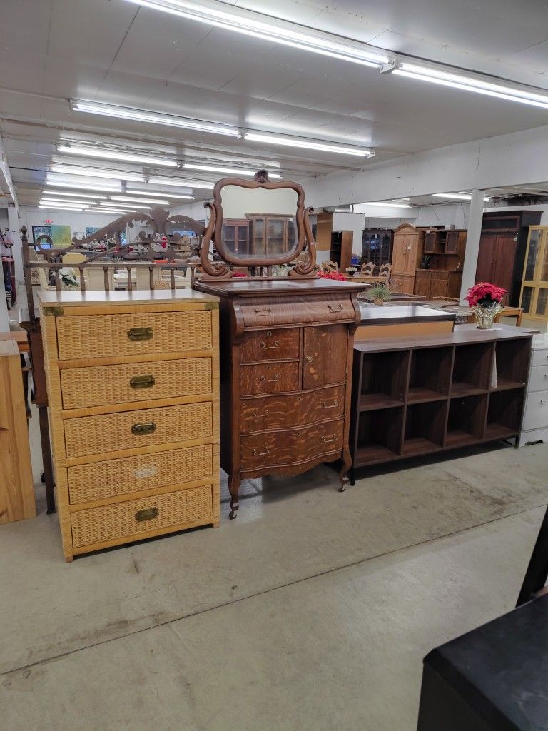 Tall Boy Dresser With Mirror