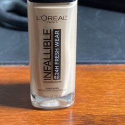 L’Oréal  Foundation 425 Linen.