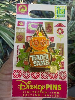 The Disneyland 2026 Trader Sams Tiki Bar 15th Anniversary LE 2400 Pin