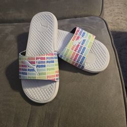 Puma Women's Slides Size 8 