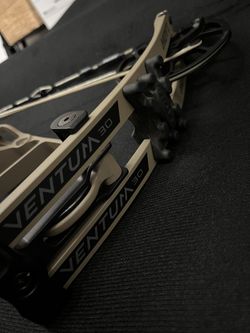 Hoyt Ventum 30 Hamskea Trinity Hunter Pro Black Gold Mountain Lite Three Pin Sight Gas Freakshow Strings
