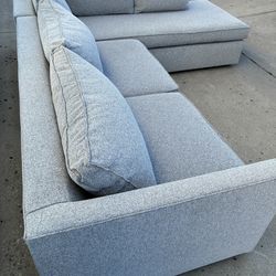 West Elm Harris Sectional couch 🛻Delivery Available🛻