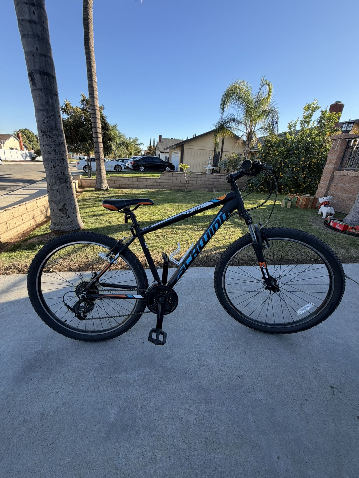 Schwinn Chute Mountain Bike