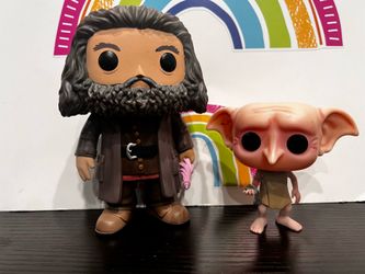 HARRY POTTER FIGURES RUBEUS HAGRID AND DOBBY!