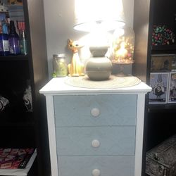 Night Stand with Lamp 