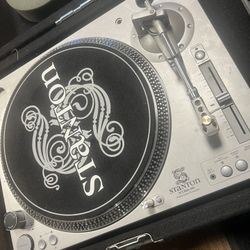 Stanton Battle Dj Turntables With Mixer 