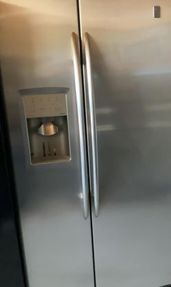 GE Side-by-Side Stainless Steel Fridge
