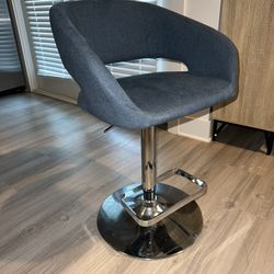 2 Modern Bar Stools – Swivel, Adjustable Height