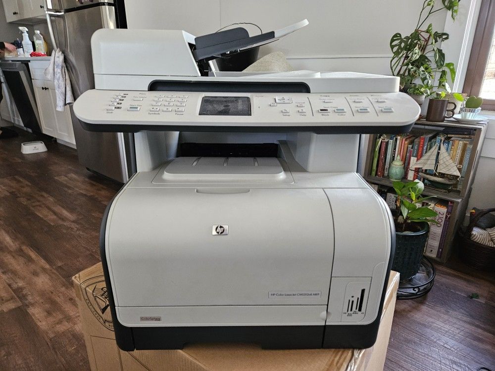 Color Toner Printer HP CM1312nfi MFP