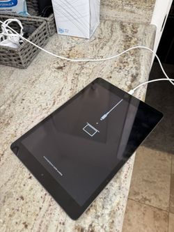 7th Gen iPad - Parts For Sale -This Does not function