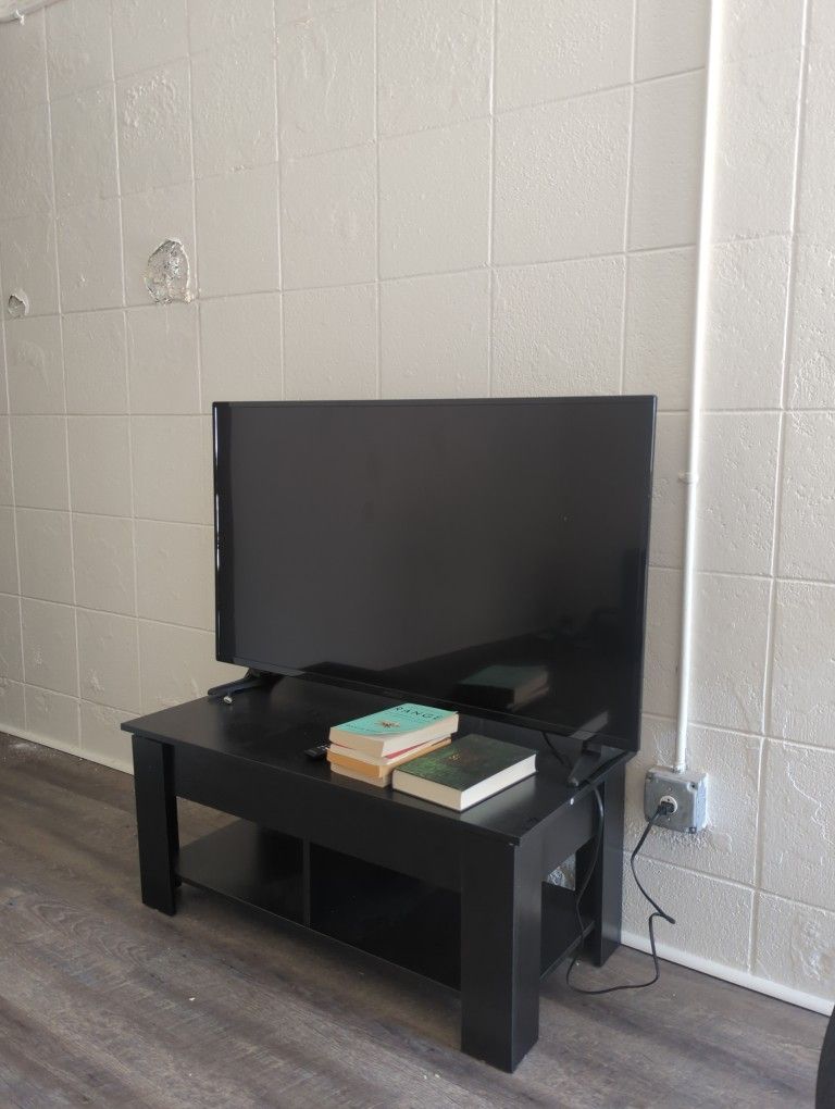 50 Inch Insignia Smart TV
