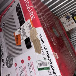Frigidaire Air Conditioner 18000 Btu 1050 Sq Ft 
