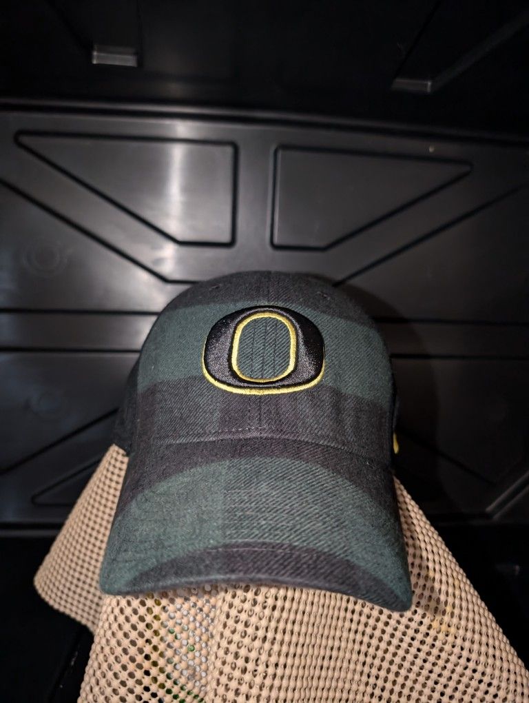 RARE Oregon Ducks NCAA University Of Oregon Nike Team Apparel Wool Plaid Hat Cap
