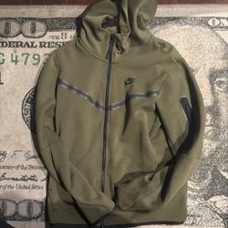 Mens nike tech hoodie olive small