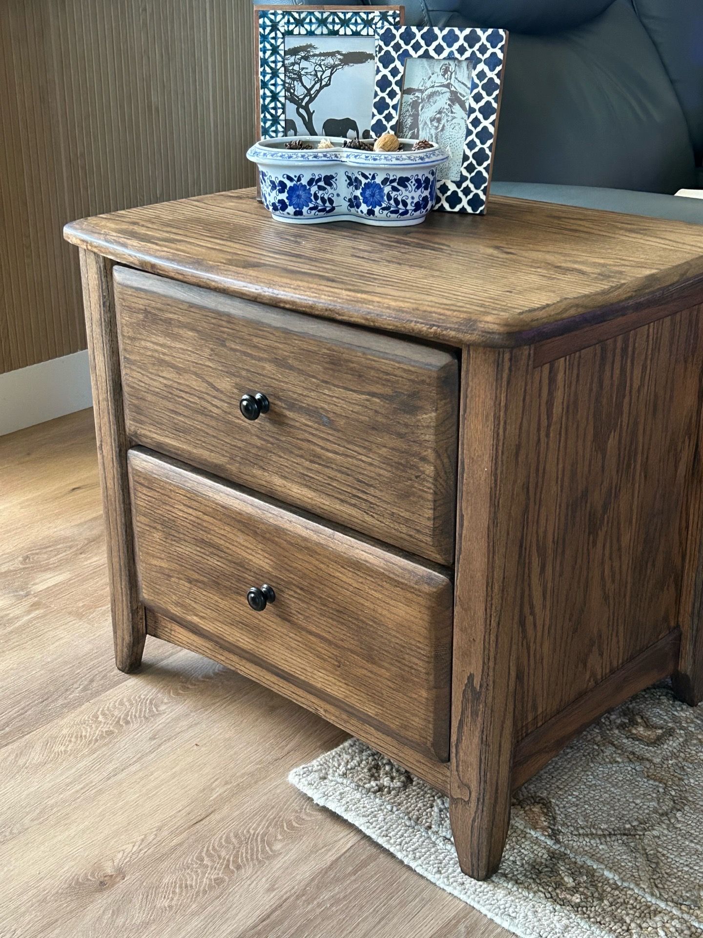 Wood dresser/end table