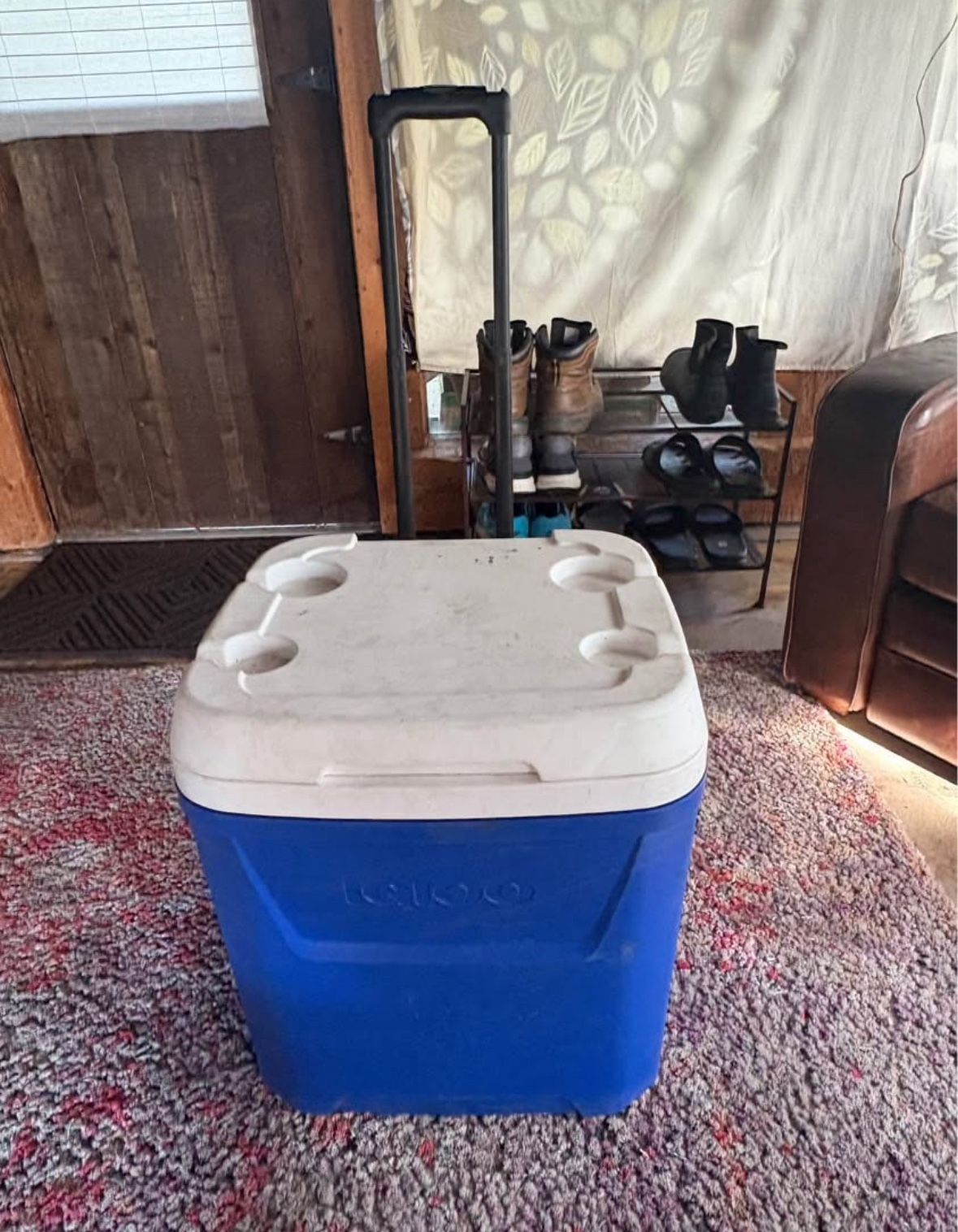 3 Igloo Coolers **READ DESCRIPTION **
