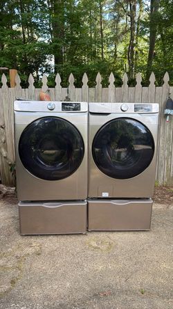 Samsung Front-Load Washer and Dryer Set