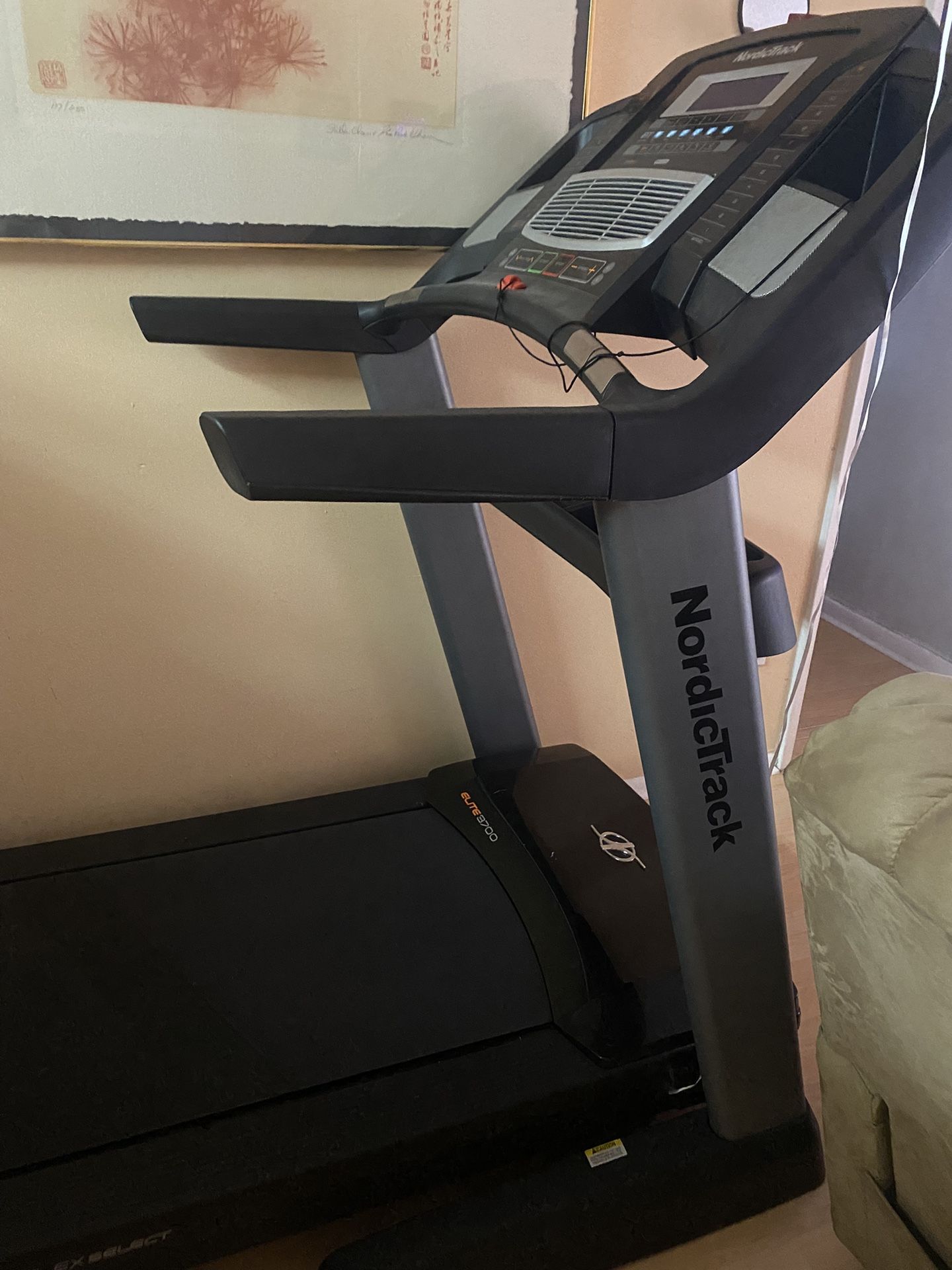 Nordic Track Treadmill Elite 3700