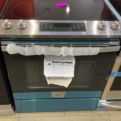 GE 30 in. 5.3 cu. ft. Slide-In Range with Self-Cleaning Oven in Stainless Steel W1