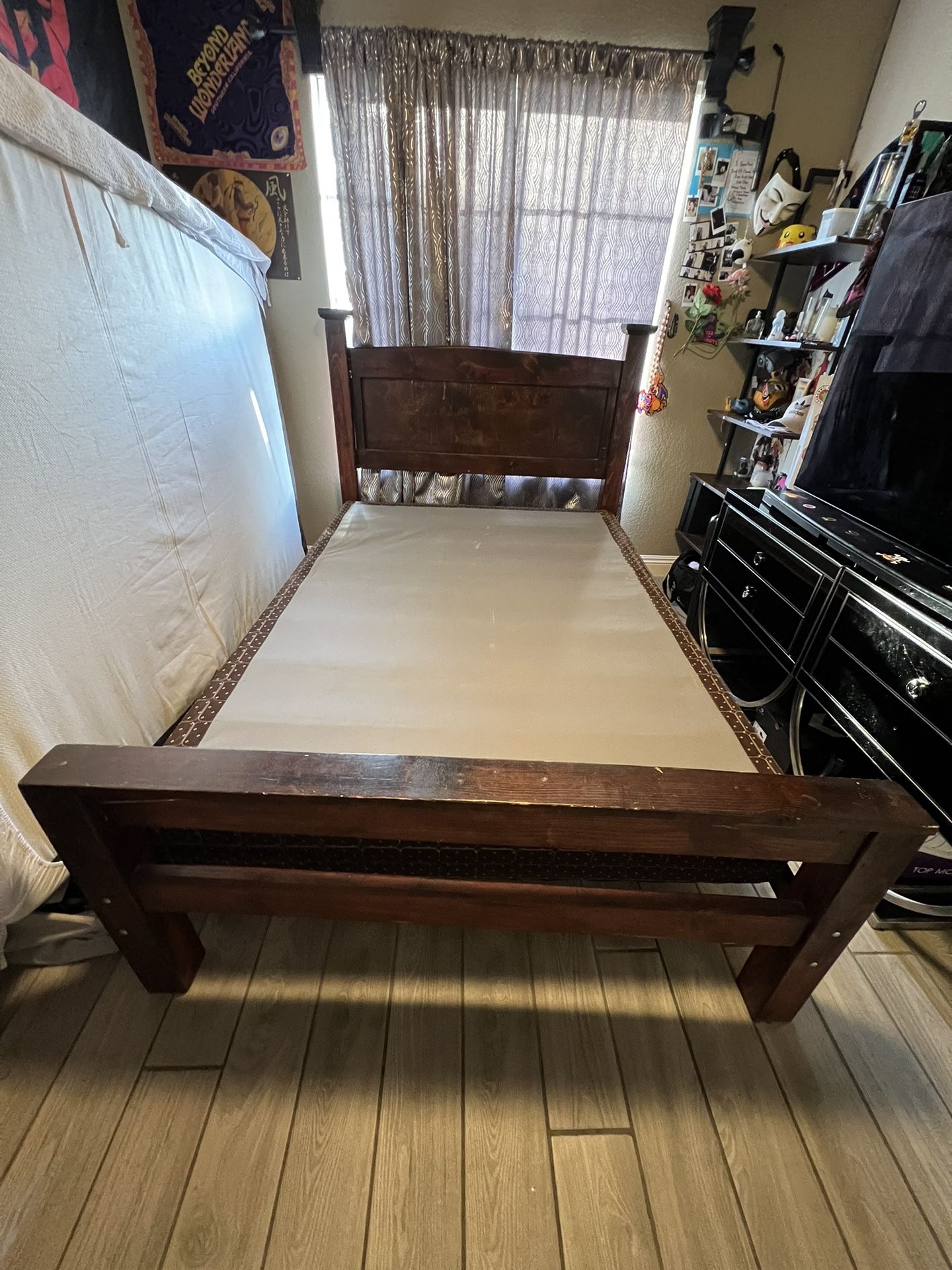 Real Wood Bed for Sale in Moreno Valley, CA OfferUp
