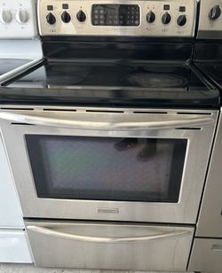 Frigidaire Stainless Ceramic Range 