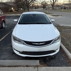 Chrysler 200, White