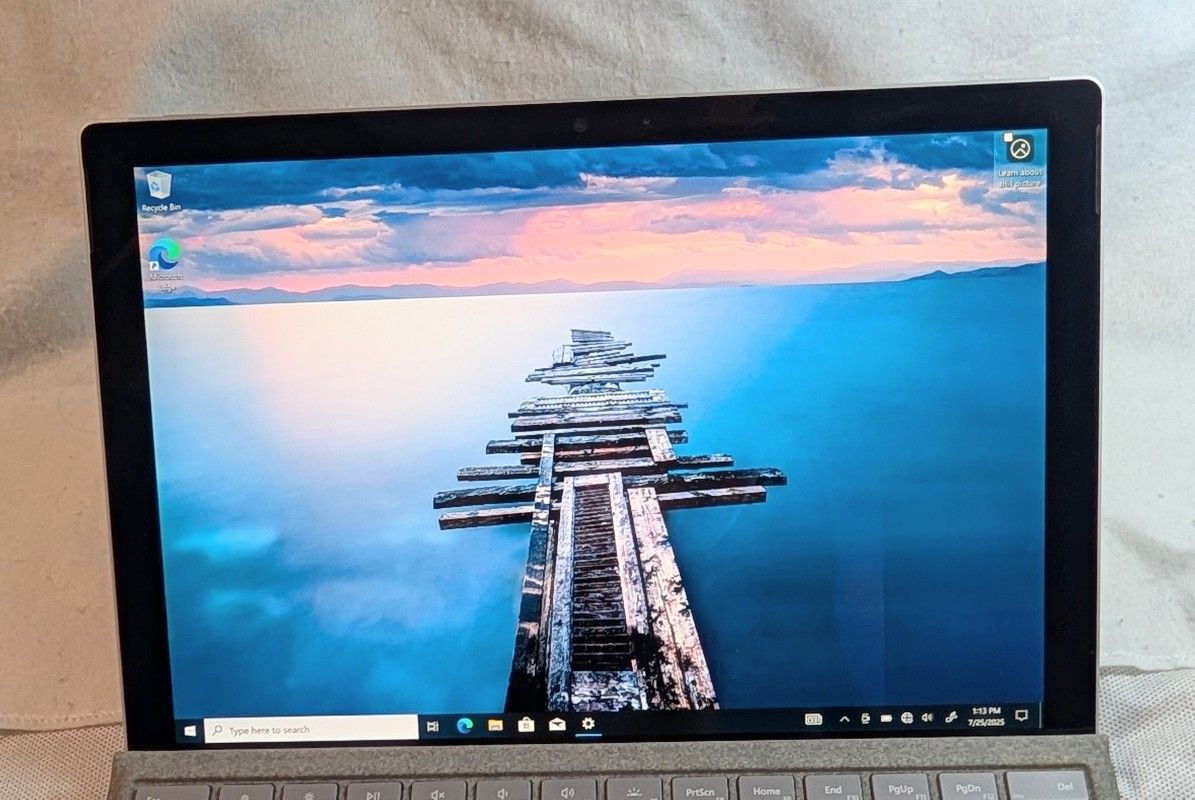 NICE MICROSOFT SURFACE PRO WINDOWS TABLET i7 Processor 512GB